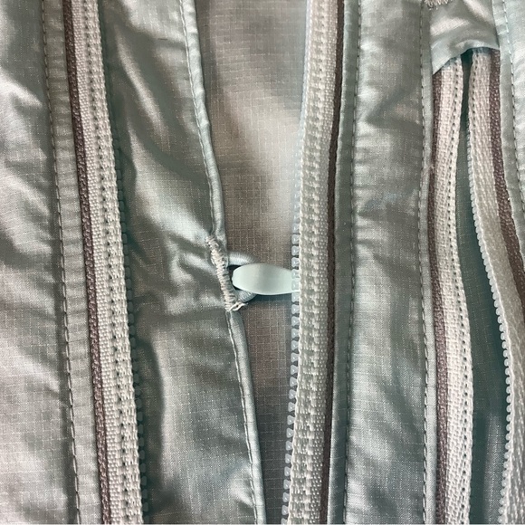 🩵 NEW🩵Under Armour Run 🏃‍♀️ Impasse Windbreaker Jacket - Picture 8 of 15